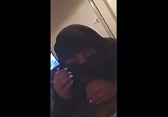 Gebräunte und tätowierte Milf werden gefickt porno private spice