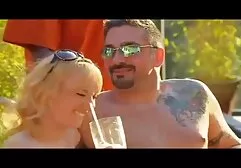 Ehemann filmt Frau, die im Hotelzimmer gefickt private strand pornos wird